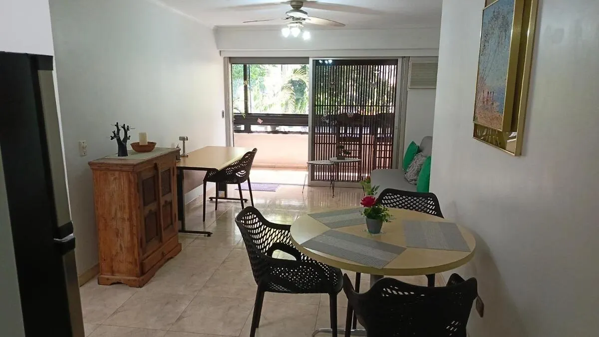 El Bosque-Chacao Apt Con Terraza カラカス ベネズエラ
