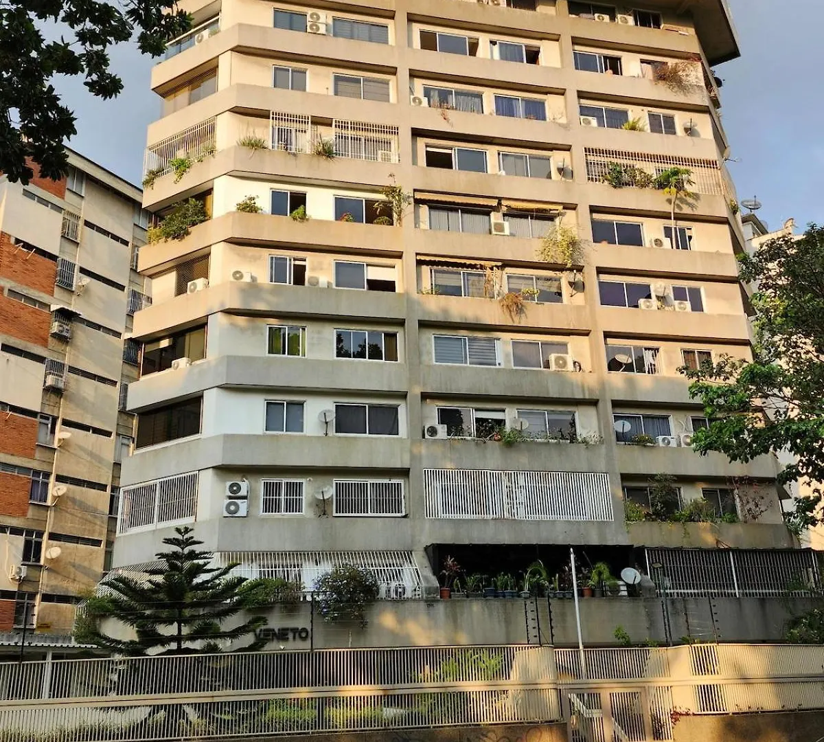 El Bosque-Chacao Apt Con Terraza カラカス アパート