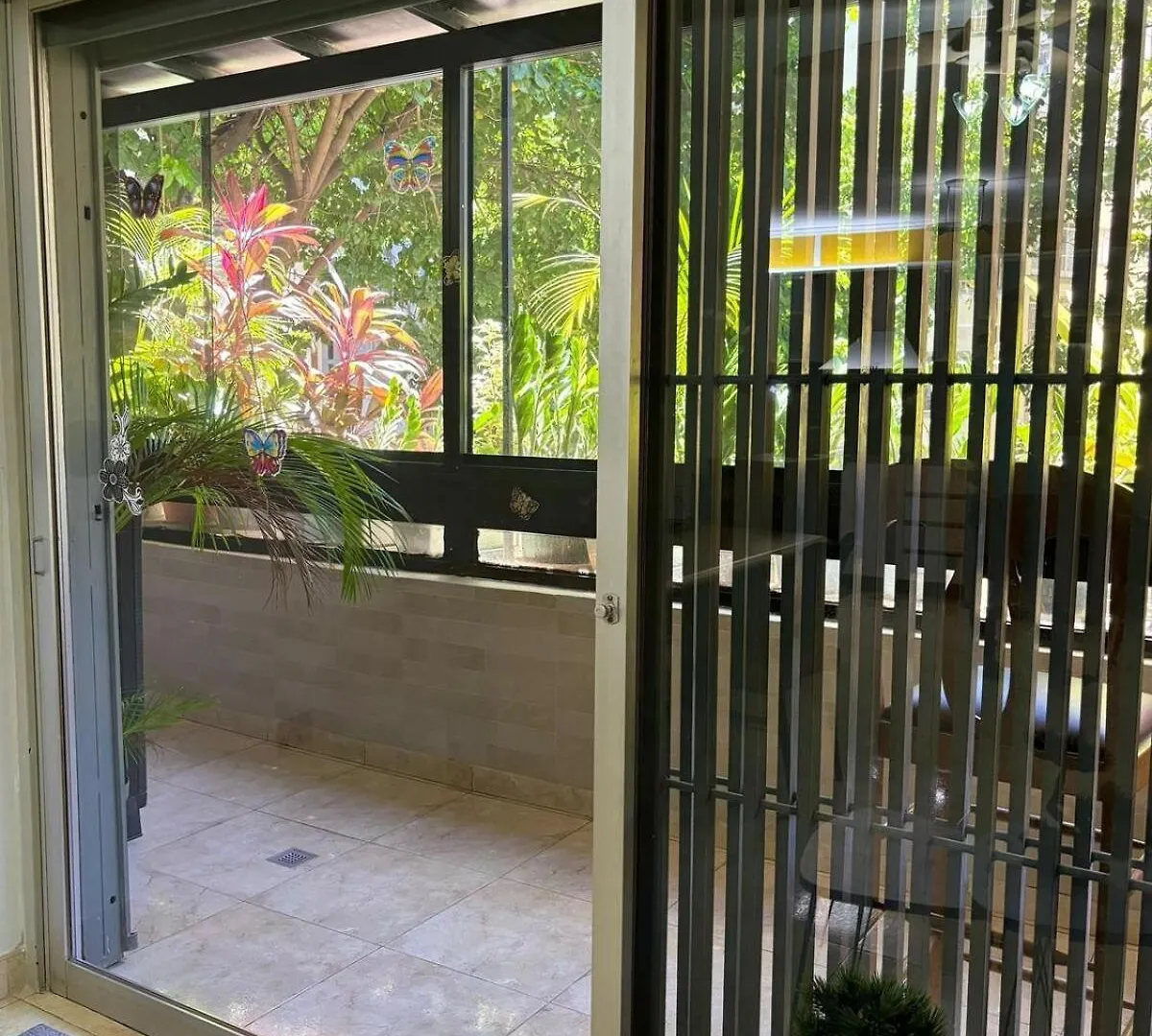 El Bosque-Chacao Apt Con Terraza カラカス ベネズエラ