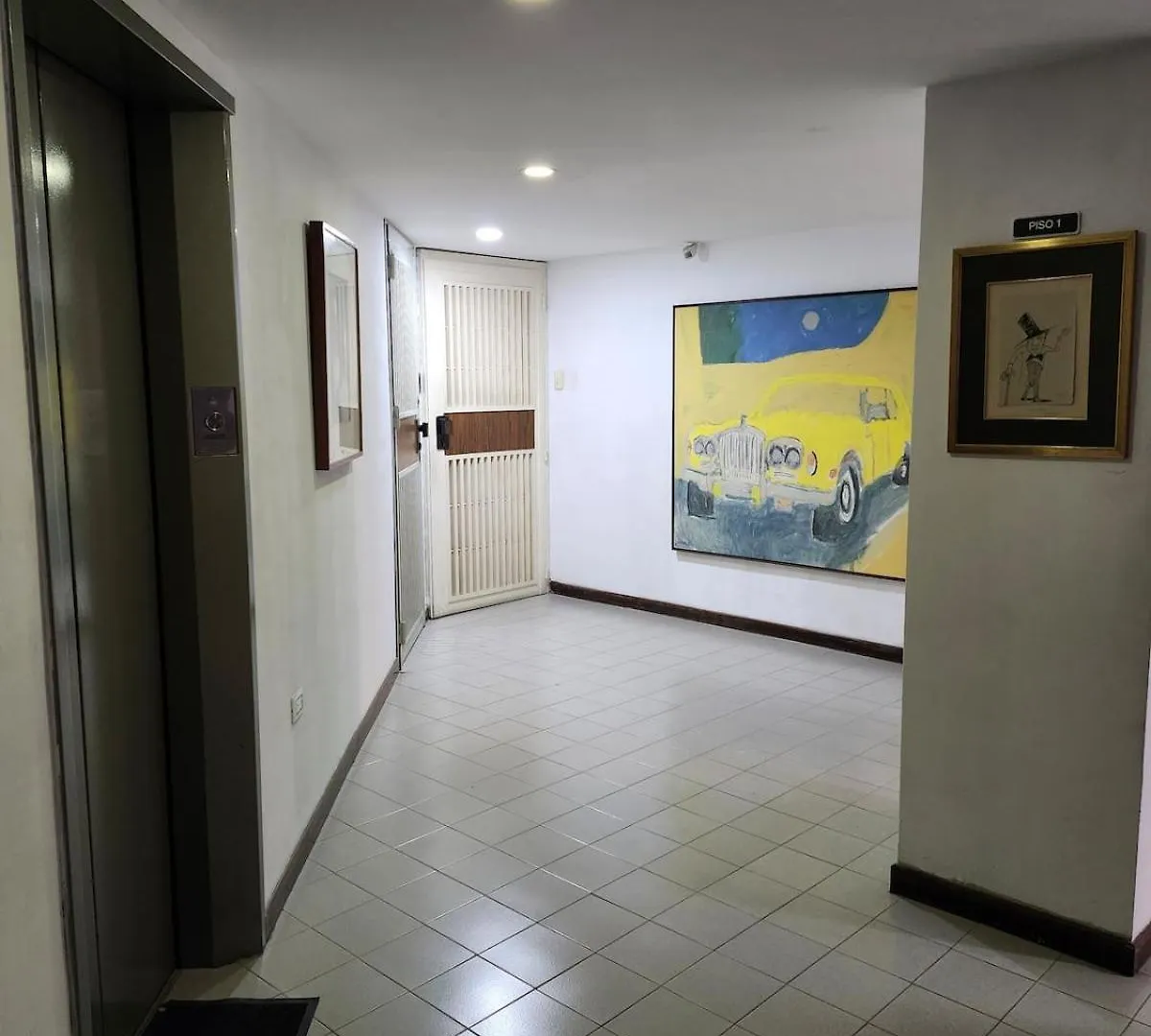 アパート El Bosque-Chacao Apt Con Terraza カラカス ベネズエラ